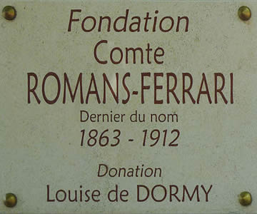 Plaque de la Fondation Comte Romans Ferrari